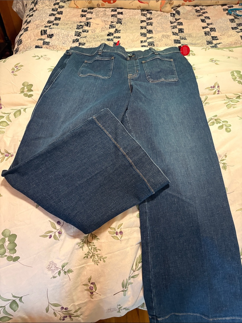 Spanx Women’s Dark Blue wide Jeans, style #20850r